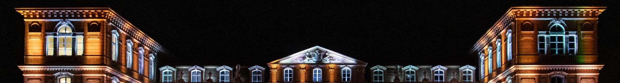 The Palais du Pharo illuminated 