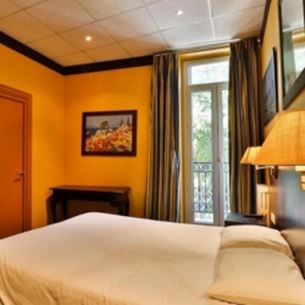Une chambre de l'hôtel Pharo à Marseille