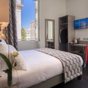 Une chambre de l'hôtel Carré Vieux Port à Marseille